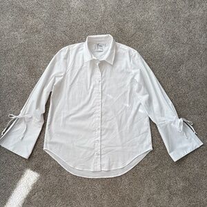 Finley Blouse white. LIKE NEW